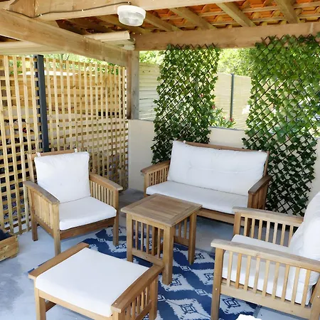 D'hotes Le Cocon De Lily Bed and Breakfast 3*