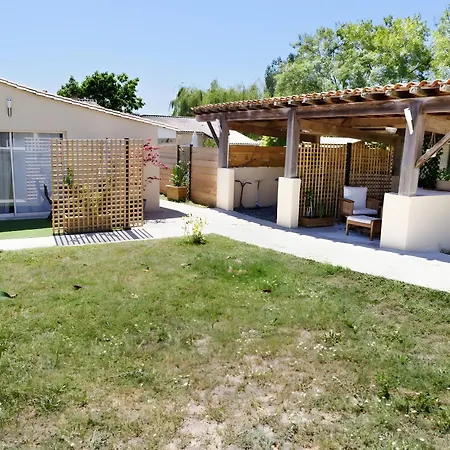 D'hotes Le Cocon De Lily Bed and Breakfast 3*