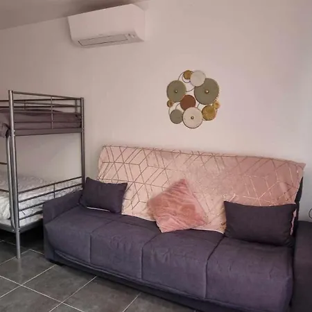 D'hotes Le Cocon De Lily Bed and Breakfast 3*