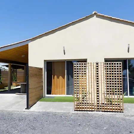 D'hotes Le Cocon De Lily Bed and Breakfast