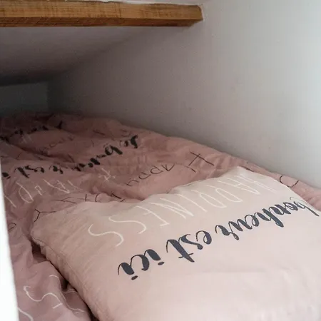 D'hotes Le Cocon De Lily Bed and Breakfast 3*